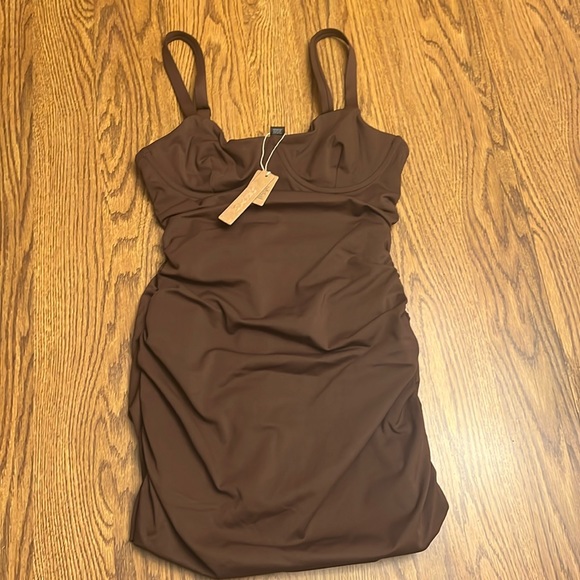 SKIMS Other - SKIMS Sculpting Swim Ruched One Piece